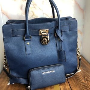 Michael Kors Hamilton w/ matching wallet